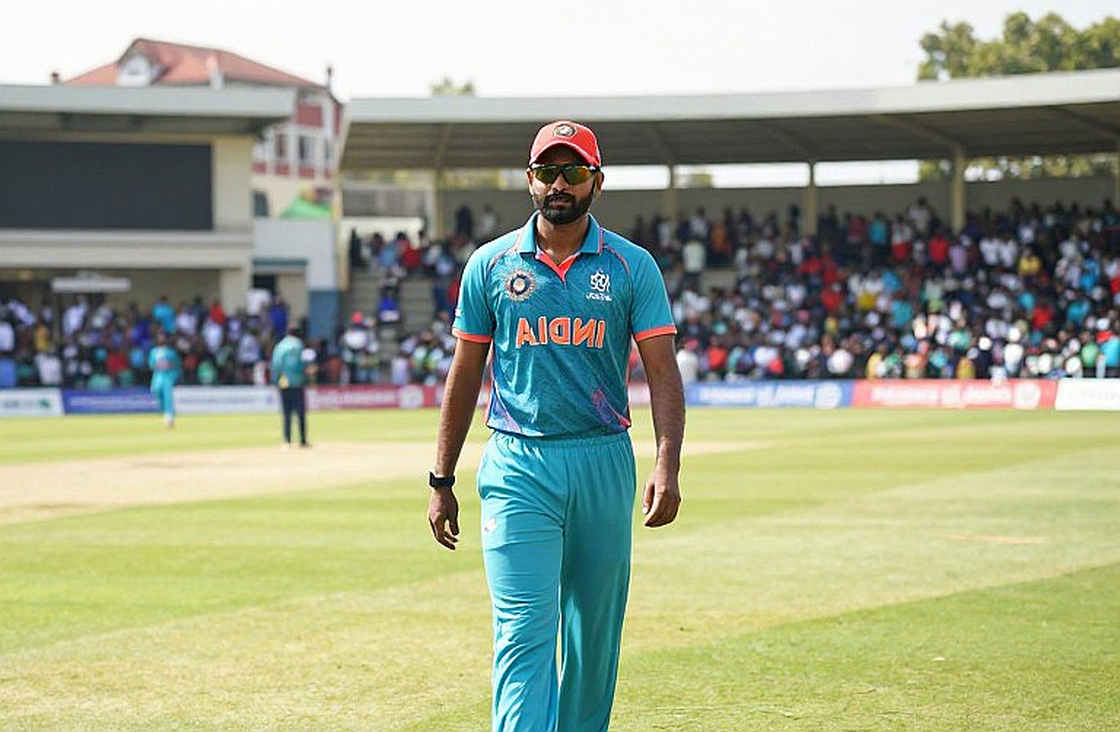 First Morning at BKC: The Scoreboard Was Blank, the Ledger Said Where the Match Was